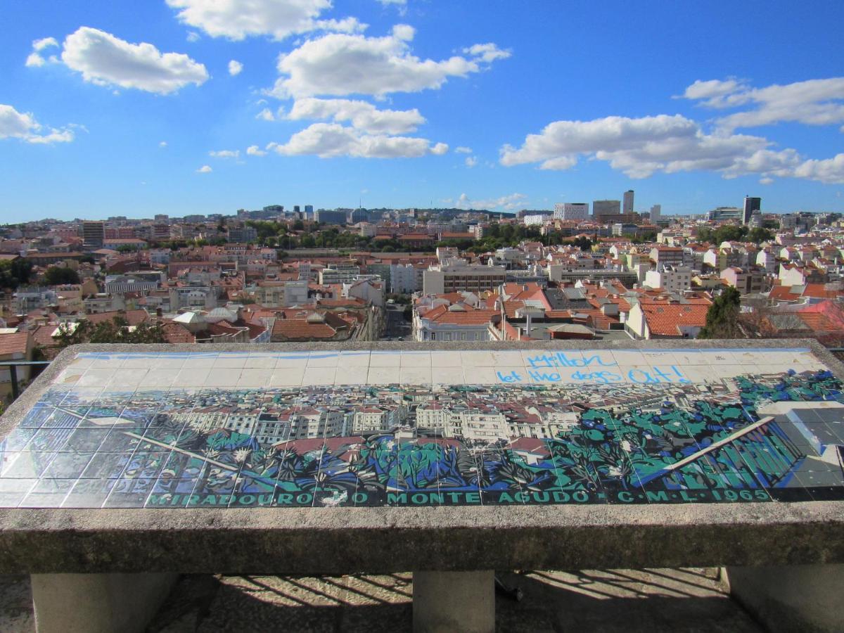 Charming Apartment in Private Condominium at Graça Lisboa Exterior foto