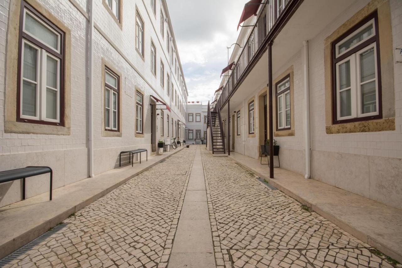 Charming Apartment in Private Condominium at Graça Lisboa Exterior foto