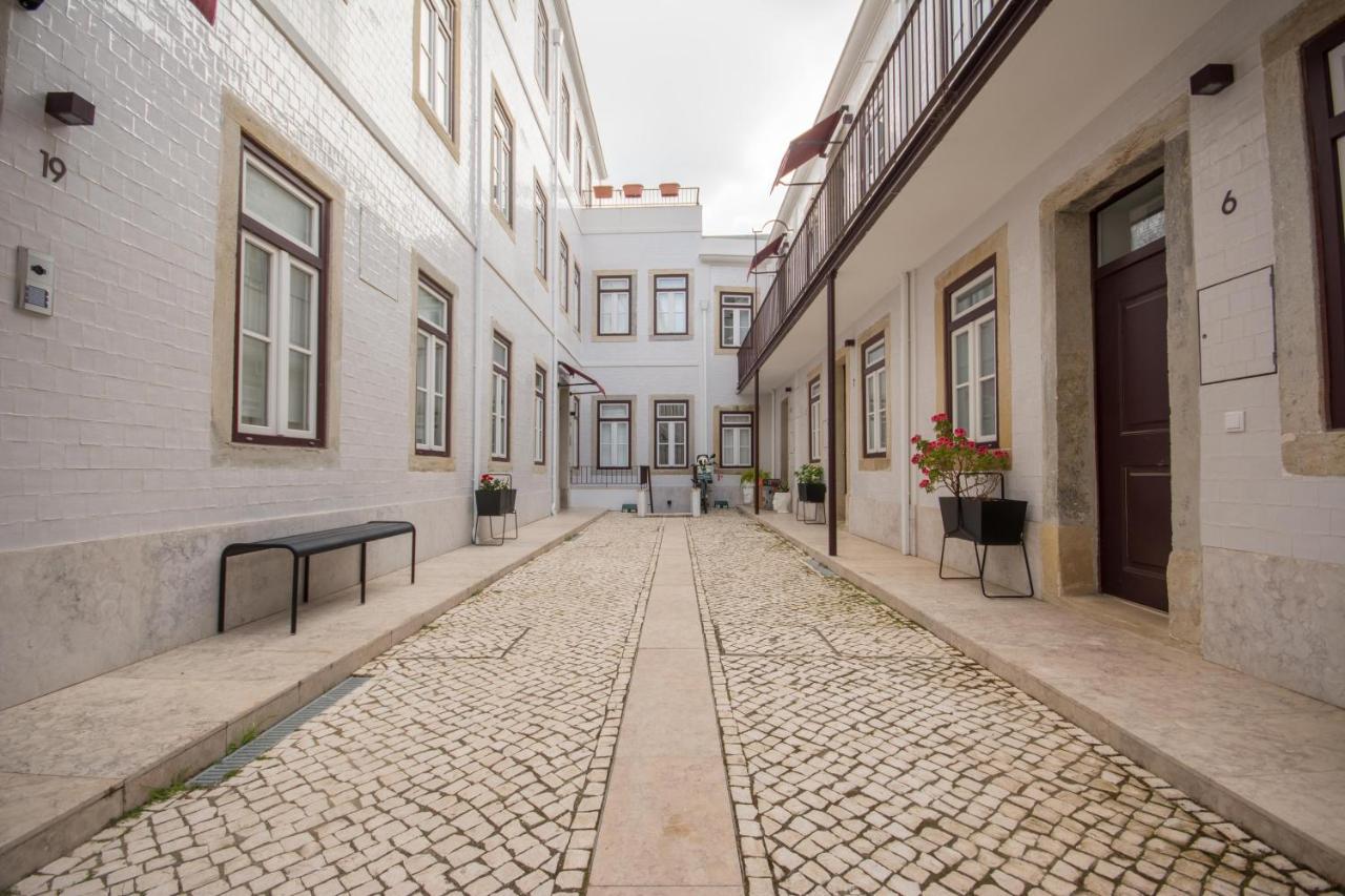 Charming Apartment in Private Condominium at Graça Lisboa Exterior foto